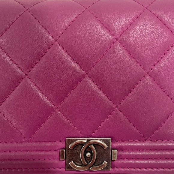 Chanel lambskin boy wallet on chain purse. WOC in magenta- great condition! - Picture 7 of 7